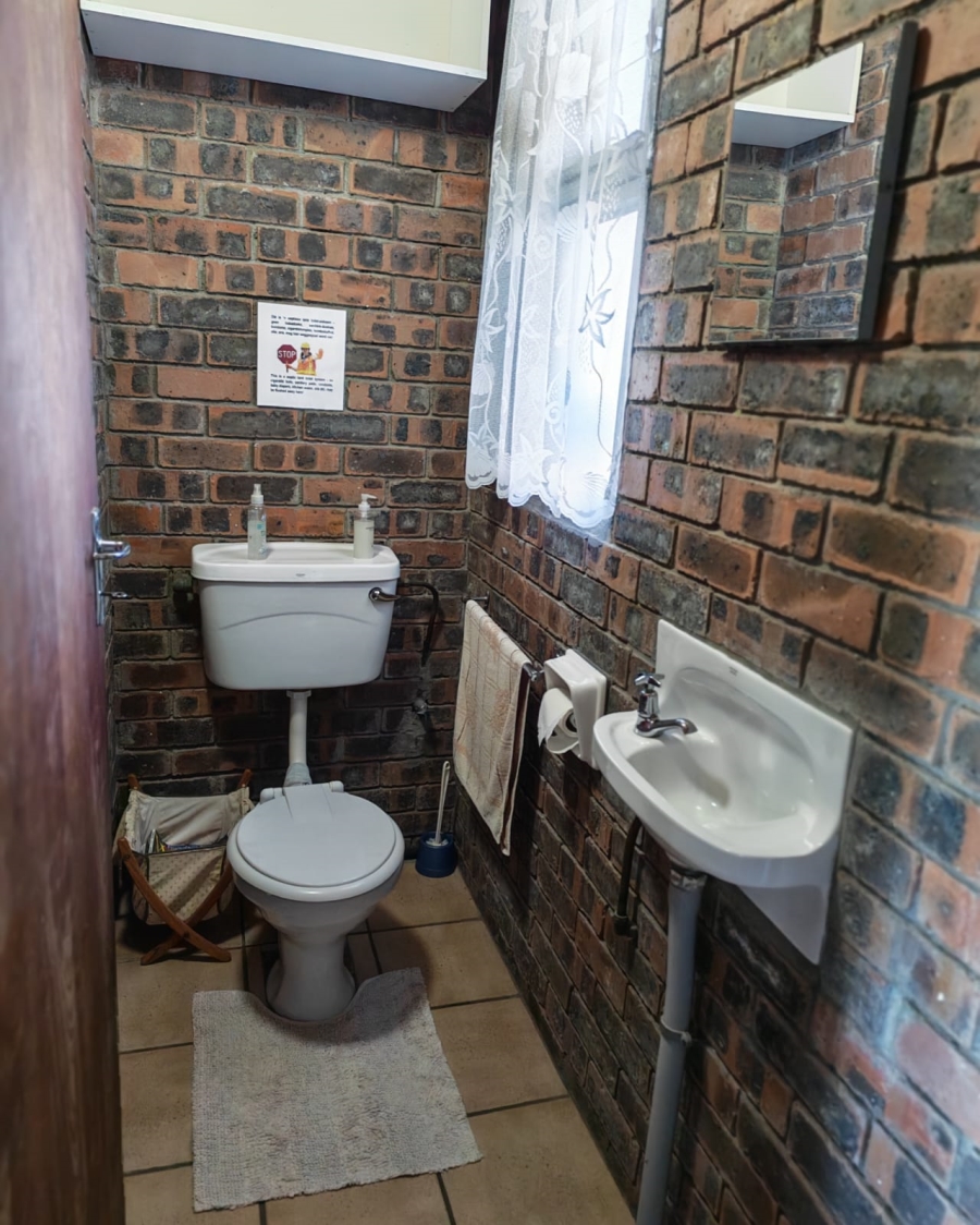 4 Bedroom Property for Sale in Bettys Bay Western Cape